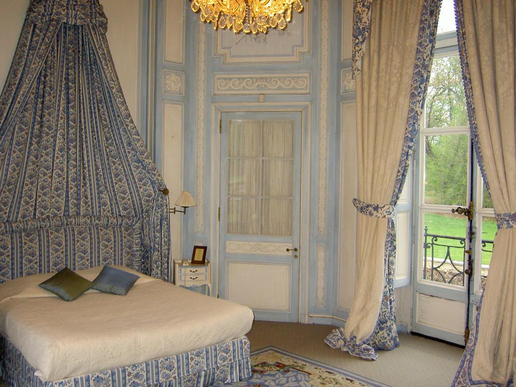 Chateau Du Marechal De Saxe Yerres Bagian luar foto